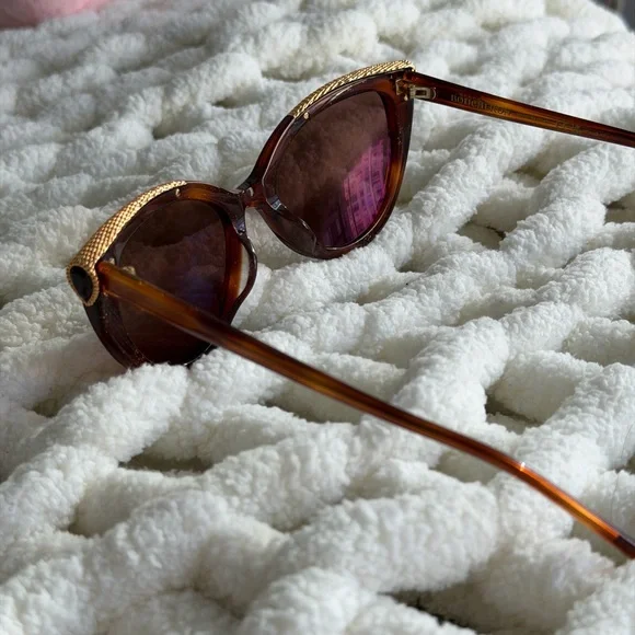 Designer Sunglasses - Picture 4 of 9